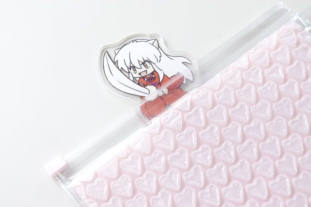 ダイソーのプチプチポーチは推し活グッズの収納に便利