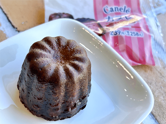 【5位】カヌレ ストロベリー（ファミリーマート）258円