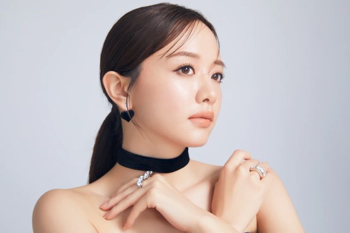 森香澄さんの最新メイク エクセルのアイブロウで理想のふんわり眉に