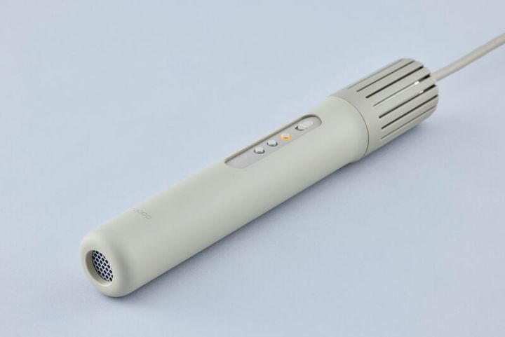 〈カドー〉ワンタッチふとん乾燥機フェーン002 ￥24,200／カドーサポートセンター