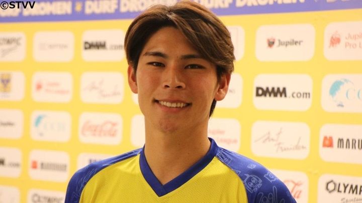 欧州へ渡ったJ屈指のストライカーが会見でさらなる成長を誓う！「日本代表を背負ってW杯に出て活躍したい」