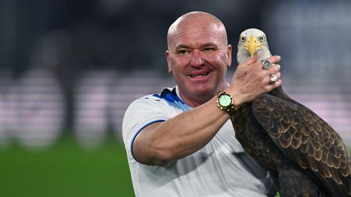 股間の動画をSNS投稿して解雇の54歳スタッフ…抗議の立てこもり行為「私は裸族の出身」