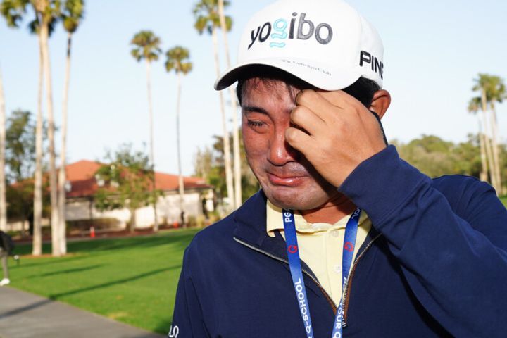 賞金ランク1位・男子プロが囲み取材で涙！一体なぜ……？