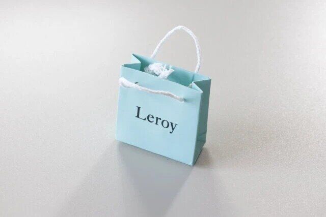 セリアのお洒落なミニチュア ショッピングバッグ