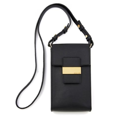 イタリアの熟練された職人が手がける【セルジオ ロッシ】の日本製国内