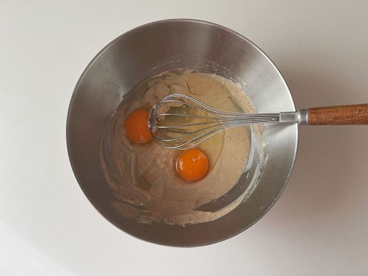 【簡単米粉レシピ】ジューシーみかんとホワイトチョコの米粉ケーキ【渡辺友美子のコーヒーに合うお菓子のレシピ vol.68 〜レシピで旅するヨーロッパ〜】