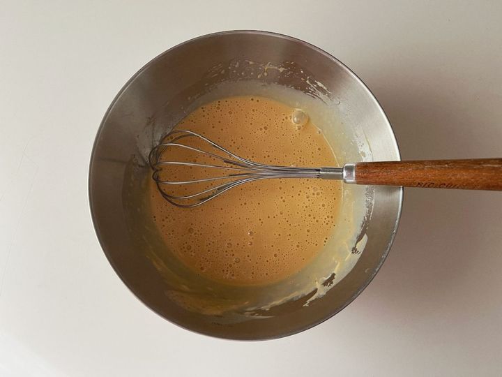 【簡単米粉レシピ】ジューシーみかんとホワイトチョコの米粉ケーキ【渡辺友美子のコーヒーに合うお菓子のレシピ vol.68 〜レシピで旅するヨーロッパ〜】