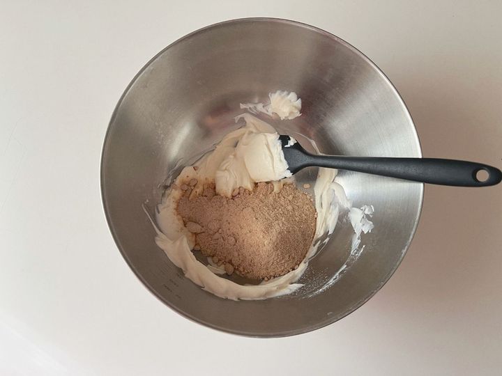 【簡単米粉レシピ】ジューシーみかんとホワイトチョコの米粉ケーキ【渡辺友美子のコーヒーに合うお菓子のレシピ vol.68 〜レシピで旅するヨーロッパ〜】