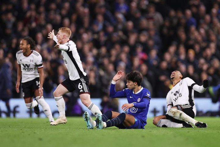 悪夢の「デビュー戦で退場」を経験した意外なスター10名