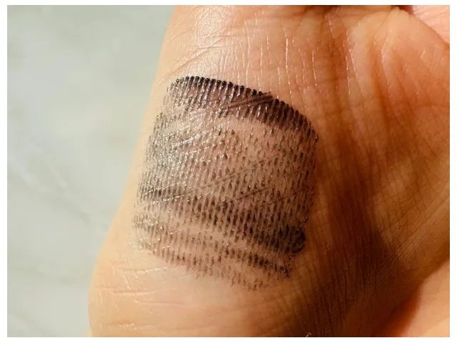 キャンメイク メタルックマスカラ［V01］ブラック