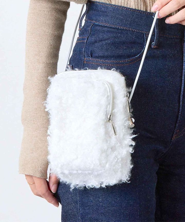 画像1: 出典：3COINS