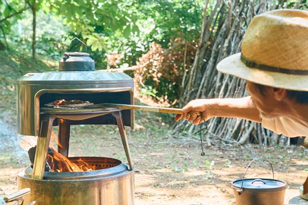 アウトドア上級者が伝授！窯で焼くピザが美味しすぎた！