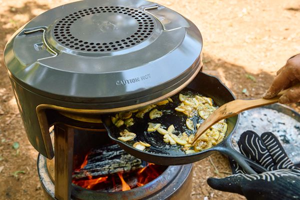 アウトドア上級者が伝授！窯で焼くピザが美味しすぎた！