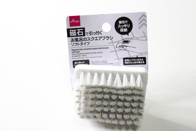 磁石で引っ付くお風呂のスクエアブラシ（ソフトタイプ） パッケージ