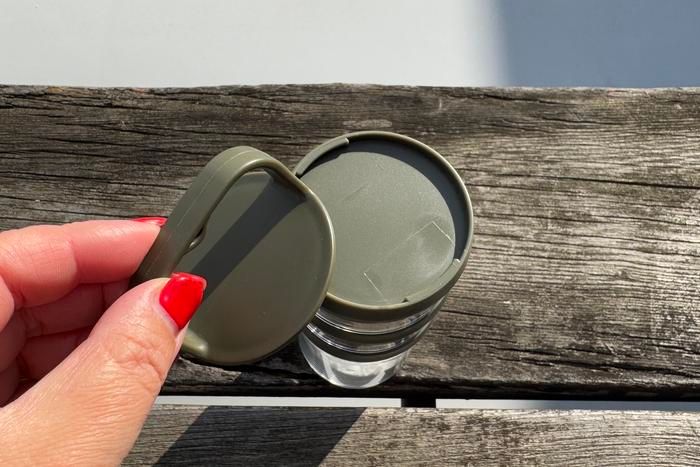 ダイソーの調味料入れケース(4段)のハンドル部分