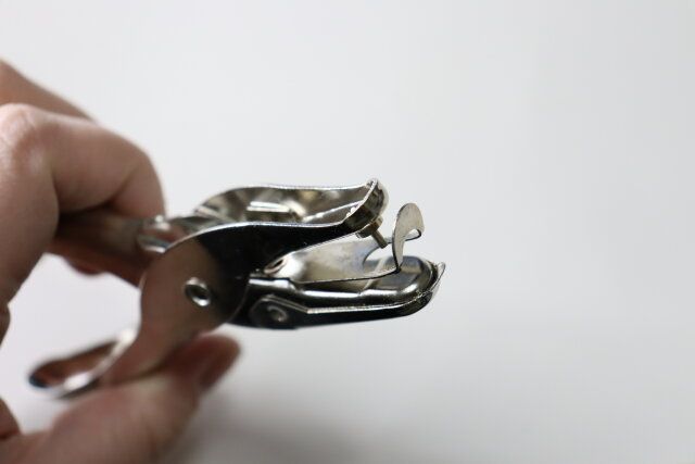 1穴クラフトパンチ（直径1.5mm穴） 仕様