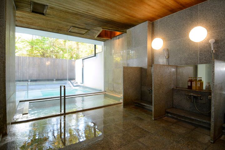 ハーブを取り入れた料理や温泉でリトリート気分を味わえる「フォートリート草津」