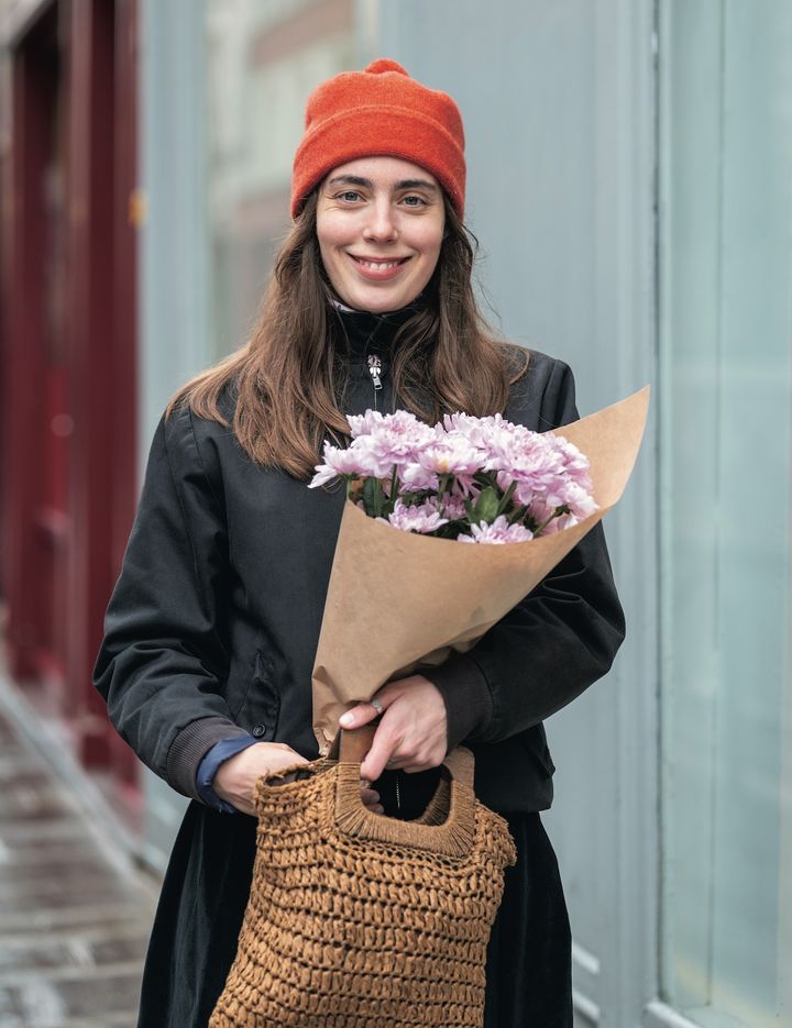 大好きな色を取り入れて、自分らしい着こなしに【パリジェンヌの一週間コーデ】