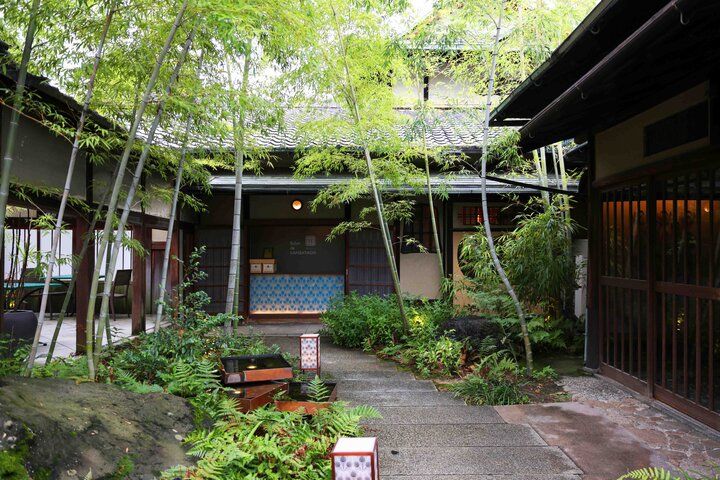 京都・東山のお屋敷カフェ「Salon de KANBAYASHI」で、お重に入ったアフタヌーンティーを♪