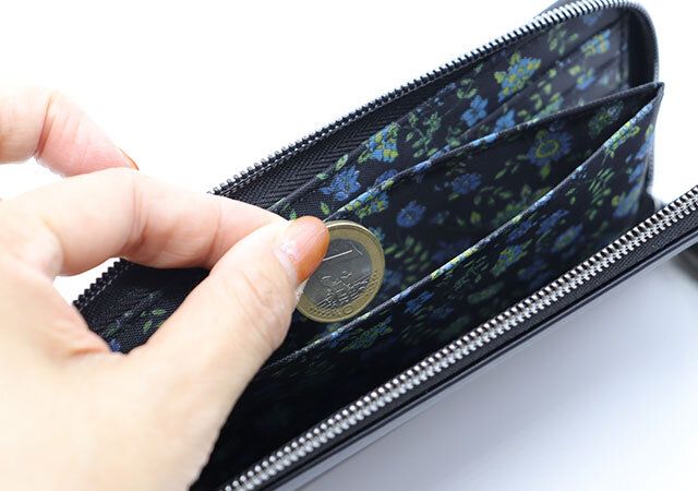 リンネル3月号 付録 ADIEU TRISTESSE kazumi 増刊号 黒財布 小銭入れ