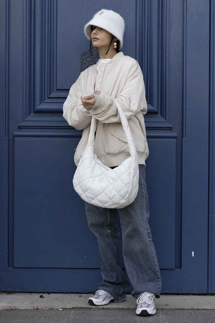 画像: バケットハットなら軽やかな見た目に