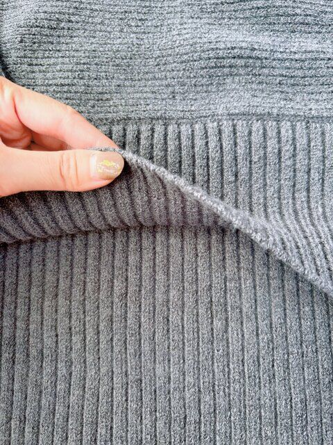 coca ニットセットアップワンピース チャコール トップス 生地の厚み