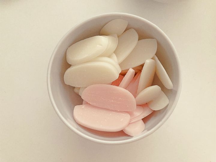 薄くスライスした餅