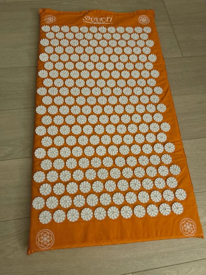 シャクティマット マキアブランド統括編集長・伊藤は就寝前の習慣に