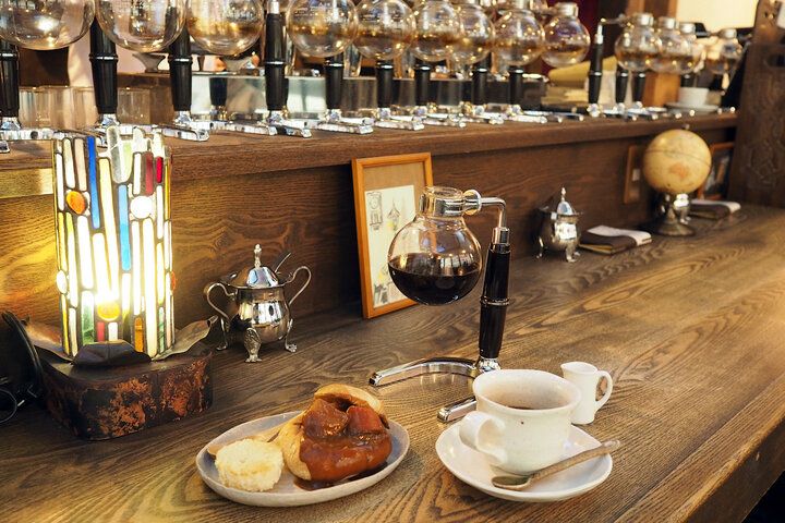 横浜・六角橋のレトロな喫茶店でほっこり珈琲タイム♪ 時を忘れる隠れ家「珈琲文明」へ