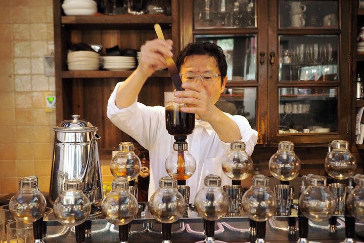 横浜・六角橋のレトロな喫茶店でほっこり珈琲タイム♪ 時を忘れる隠れ家「珈琲文明」へ