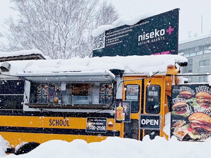 ニセコスキー場のフードトラック