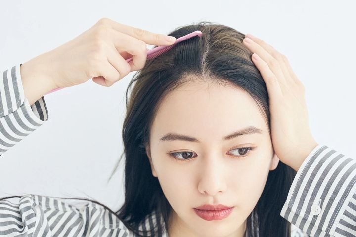 ヘアコームのおすすめの使い方 センターパートにする
