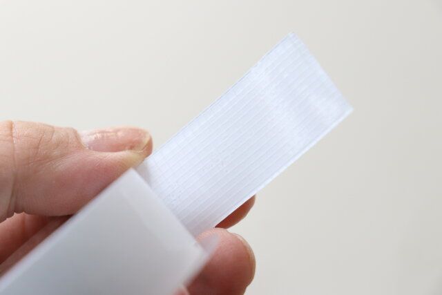 セリア 手で切って使えるナノテープ