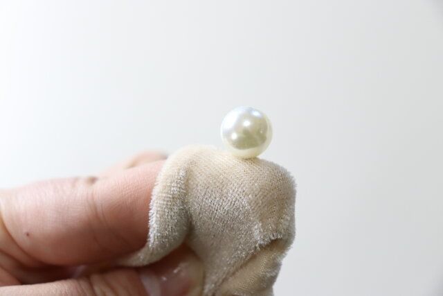 ベロア調シュシュ（フェイクパール） デザイン