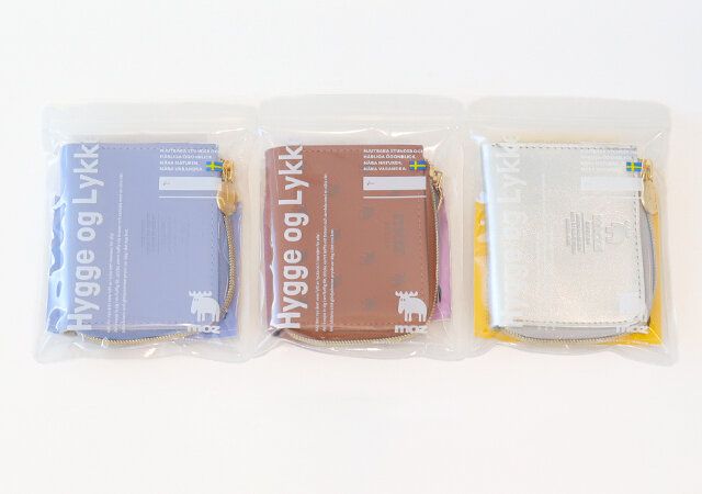 moz 整理上手な牛革コンパクト財布BOOK