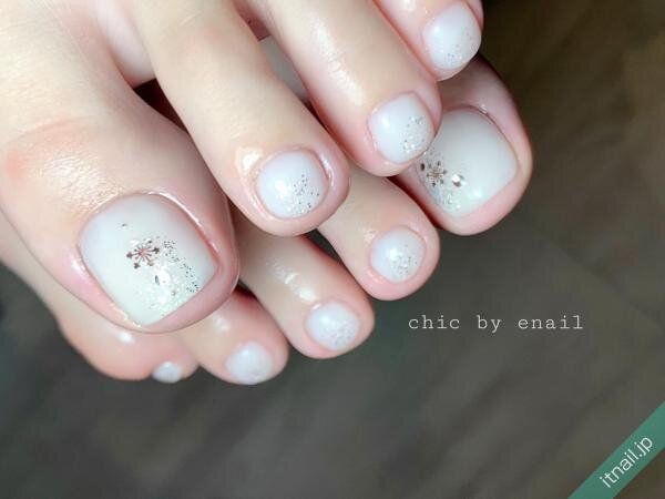 chic by enailが投稿したネイルデザイン [photoid:I0077662] via Itnail Design (745799)