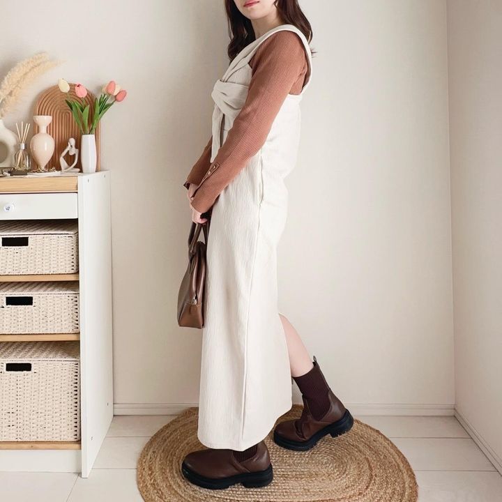 画像: バックスリット入り