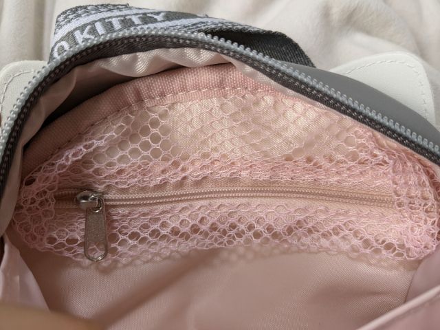 ファスナーポケット