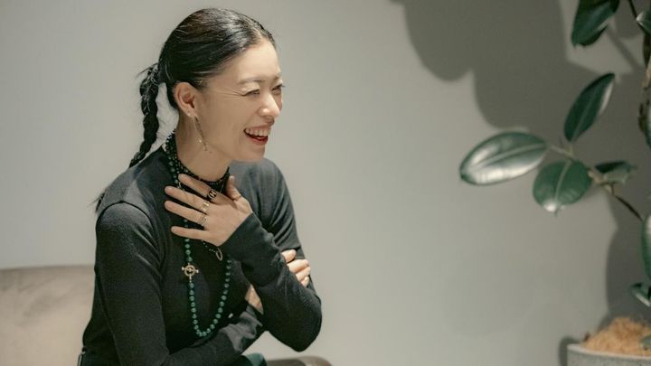 画像: 「自分が提案した服やスタイリングが成功して喜ぶお客さまの笑顔が、ご家族をご機嫌にして、職場に華やぎをもたらし、ハッピーの連鎖が生まれます。そういう現場が大好き」と語る植原さん。顧客とともに歩もうとするビジネススタイルはまさに天職 www.norh.jp