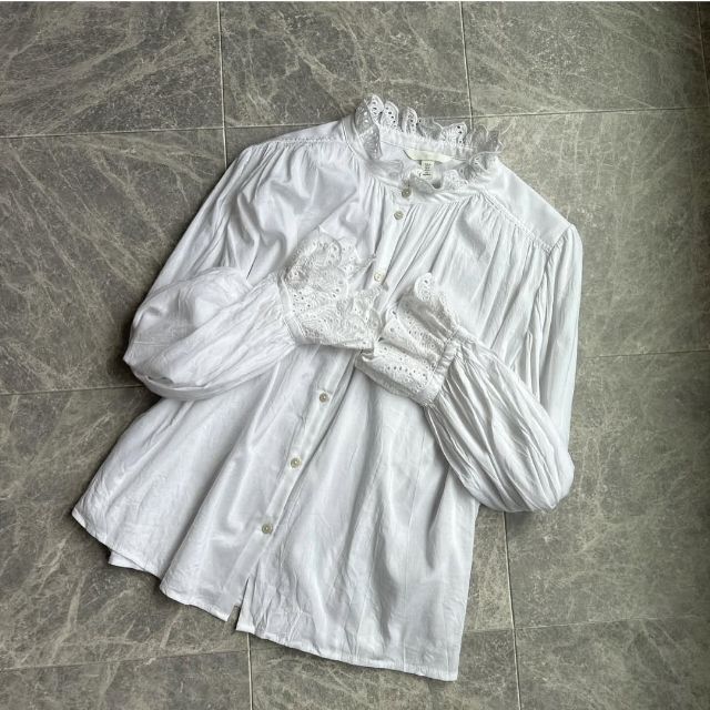 イギリス刺繍ディテールブラウス