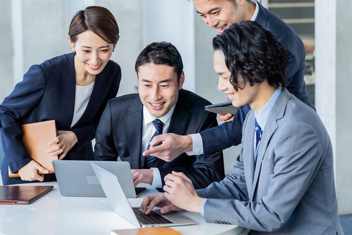 皆に好かれている、チームの中心にいる。そんなポジションの社員に共通していることとは？