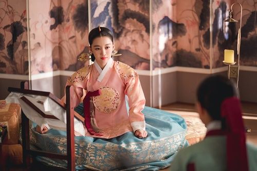 『赤い袖先』の貞純王后