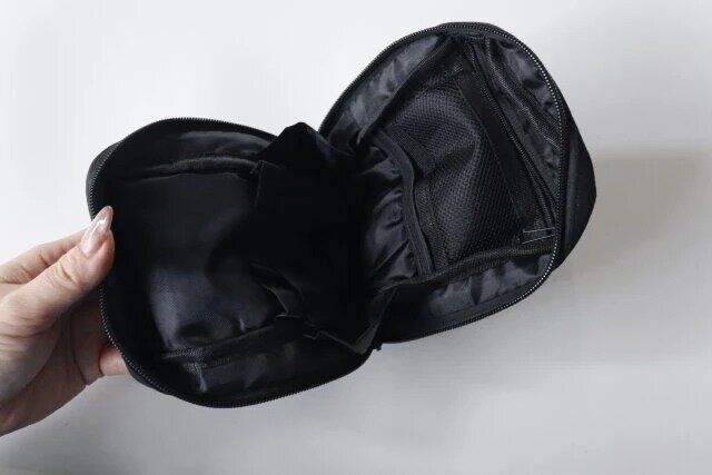 スタンダードプロダクツの無印良品にそっくりな取り出しやすい自立メイクポーチ