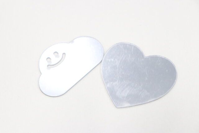 ダイソー アクリルシールミラー 2P セット内容