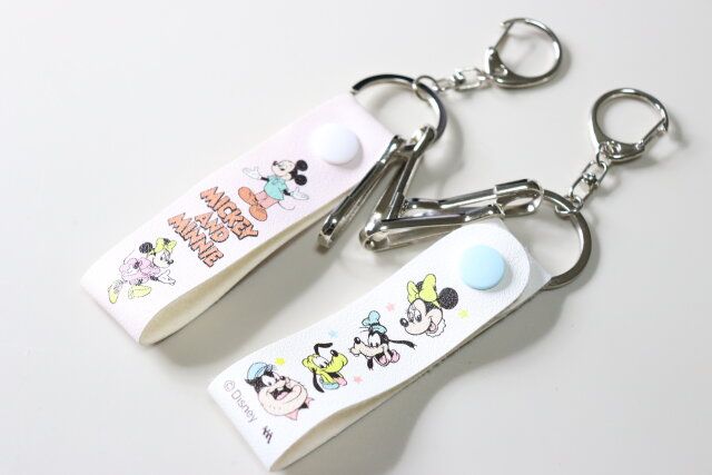 〈ミッキー＆フレンズ〉ループキーホルダー デザイン