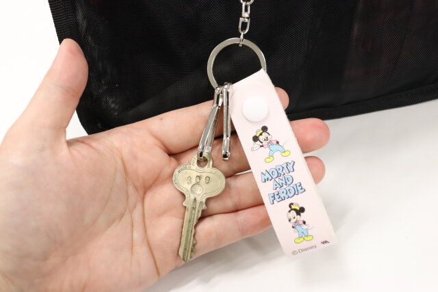 〈ミッキー＆フレンズ〉ループキーホルダー 鍵