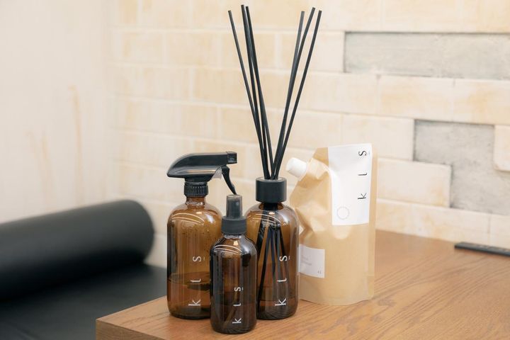 画像: kts Original Bottle Set “TRIOUS!”￥3,520・中に入った #3 Fabric Laundry Pre Mist & Fabric Freshner（消臭防止剤・2L） ￥2,750・#5 Floating Cleaner for Watch, Jewelry（時計、ジュエリークリーナー）￥6,930 ・＃6 Reed diffuser（ディフューザー）￥14,300・#2 Fabric Softener（柔軟剤・2L）￥2,640／kts products kts-product.com