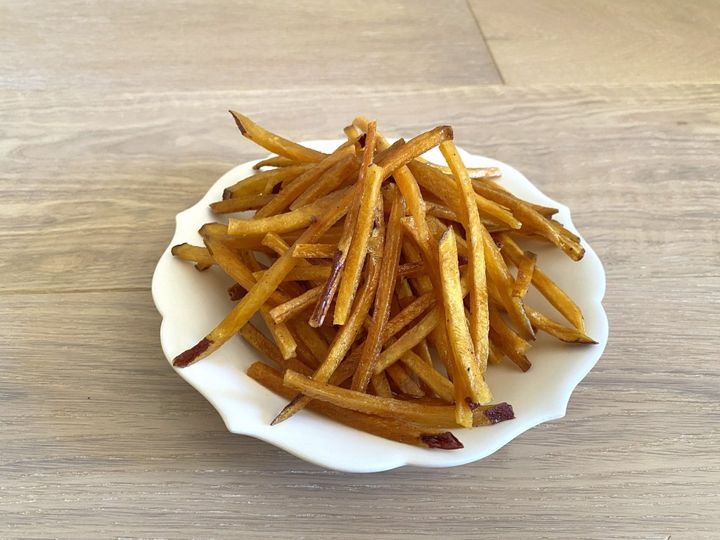 大阪土産のニュースタンダード！焼き芋屋さんが作る本気の芋ケンピ「ニューケンピ」【旅するデザイナーがおすすめするお土産たち！】