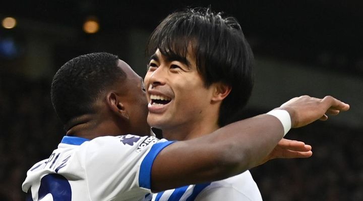 三笘薫、プレミアリーグ日本人最多得点者に！仲良く「おじぎ」をしたスター選手とは