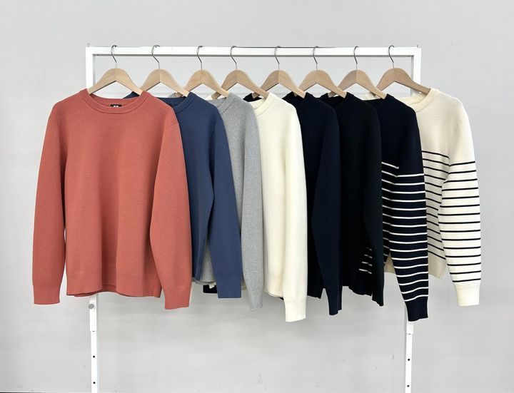画像: 【UNIQLO】ウォッシャブルミラノリブクルーネックセーター（男女兼用）各¥3,990 www.uniqlo.com